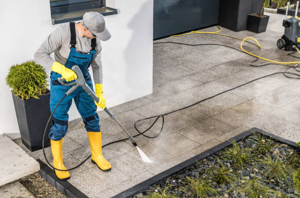 Best Commercial Pressure Washing  in Beverly Hills, FL